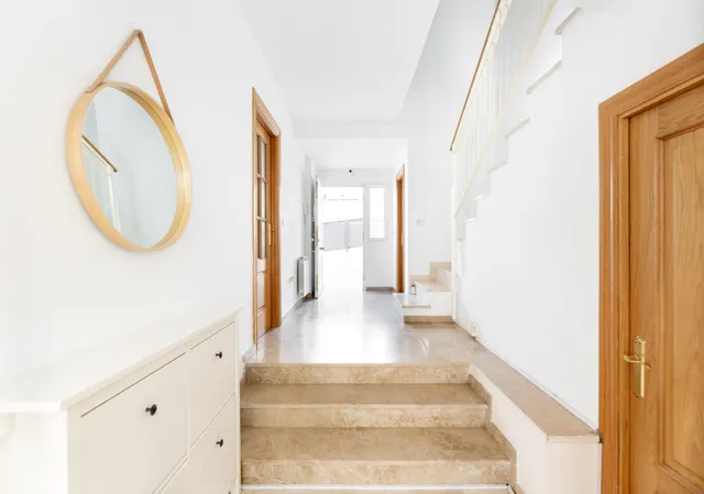 Casa Adosada Ideal en Urbanización con Piscina — 24