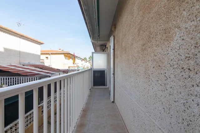 ¿y si pudieras tener vistas al mar desde la terraza de tu apartamento? ¿y si bajar a la playa es simplemente dicho y hecho? — 39