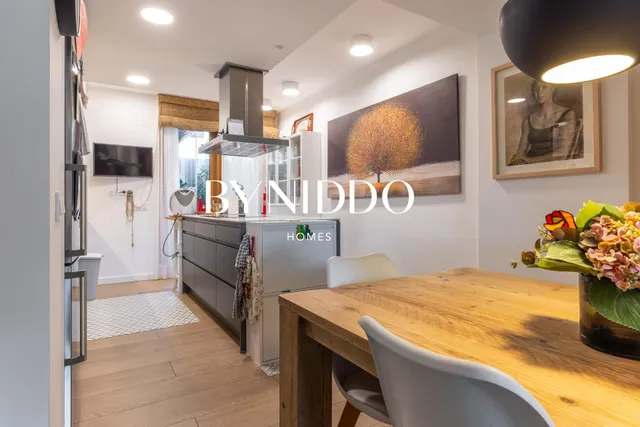 Exclusiva vivienda con dos espacios independientes, jardín privado y piscina en Can Mates — 26