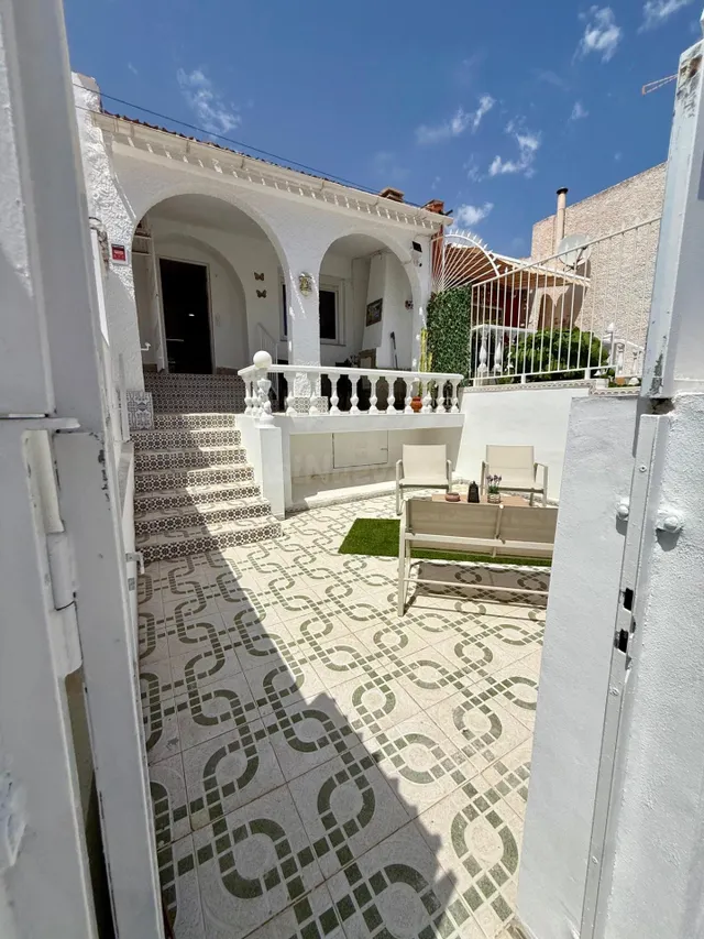 Casa reformada de 2 dormitorios con gran terraza cerca del mar – Torrevieja — 28