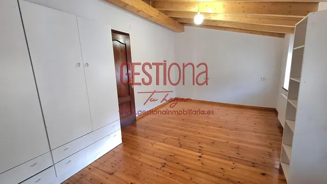 CASA COMPLETAMENTE REFORMADA EN ARENAS DE IGUÑA. — 23