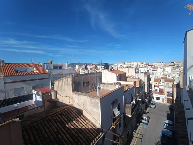 ¡GANGA! Piso de 2 dormitorios en el centro de l'Ametlla de M - foto 4