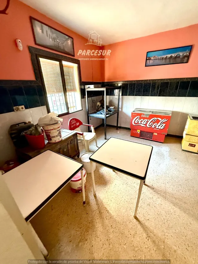 ZONA HIGUERON -Oportunidad única en el corazón del barrio! Casa + negocio en venta — 10