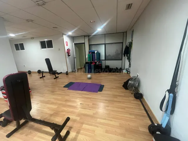 ¡Gran oportunidad! Local comercial en venta en el centro de  - foto 3