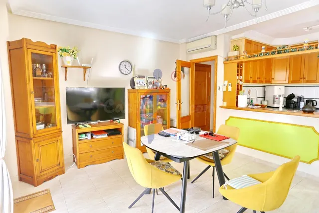 ¡Apartamento en planta baja con gran terraza en Guardamar de - foto 4