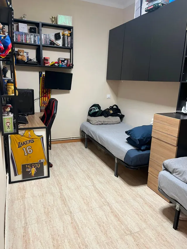 Piso en Badalona con 3 habitaciones y patio — 8