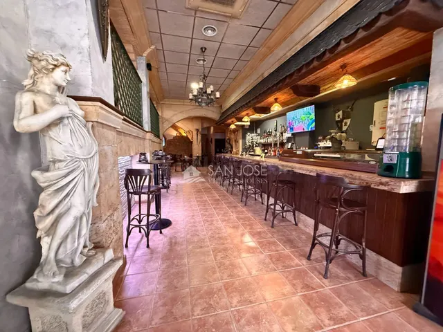 BAR- CAFETERIA EN FUNCIONAMIENTO-MONFORTE DEL CID