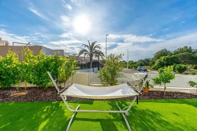 ¡Chalet Independiente de Lujo con Piscina Privada en La Zeni - foto 3