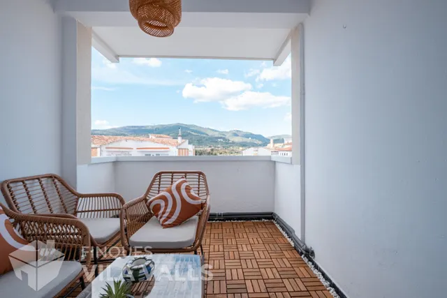 Piso amplio en Caldes con terraza, galería y ascensor — 27