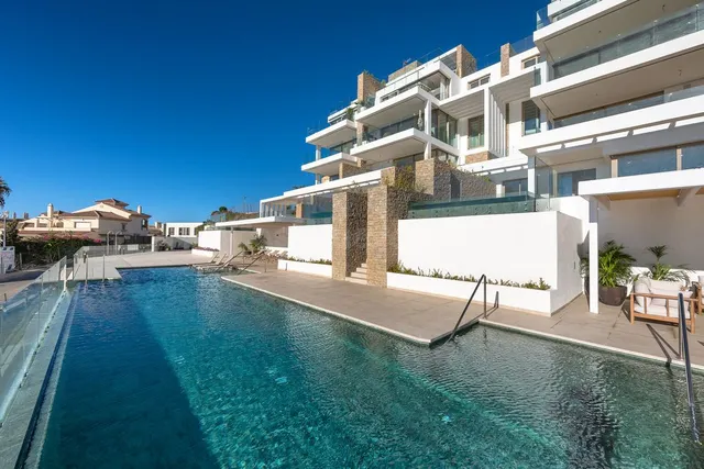 Luxury Ground-Floor Apartment with Private Infinity Pool & S - foto 3