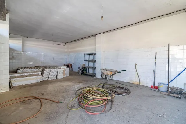 Casa con terreno y nave en Santa Fe — 30