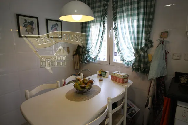 EXCLUSIVO CHALET ESQUINERO EN LA PATACONA — 9