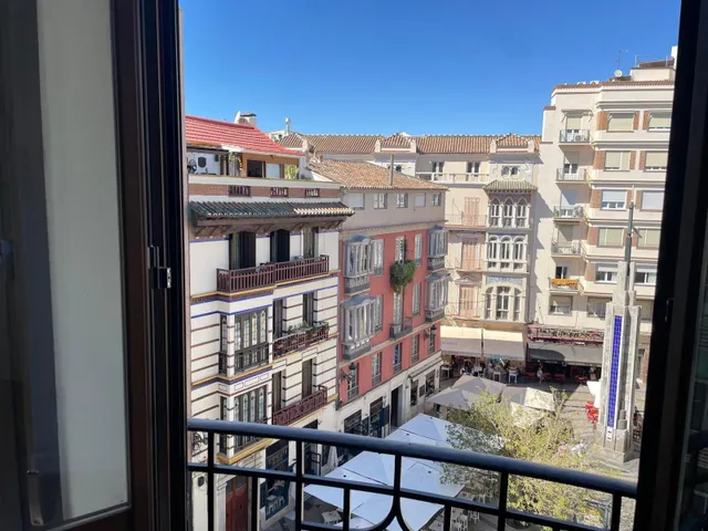 FANTASTICO APARTAMENTO TOTALMENTE REFORMADO A ESTRENAR EN CENTRO HISTORICO DE MALAGA — 3