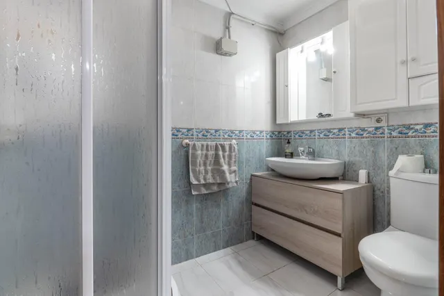 CHALET CON PISCINA Y JARDÍN A SOLO 10 MINUTOS DE GRANADA — 50