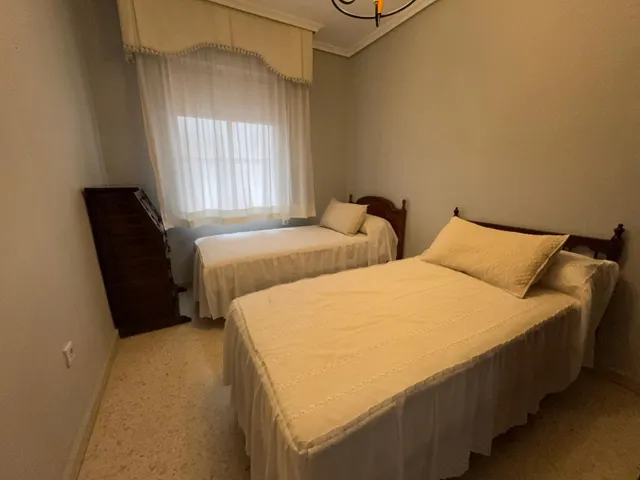 4 habitaciones y ascensor junto a la Avenida del Aeropuerto — 24