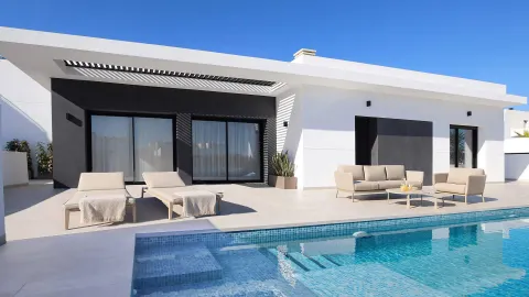 Villa de lujo de 4 dormitorios con piscina privada y vistas a la montaña en Ciudad Quesada, Costa Blanca