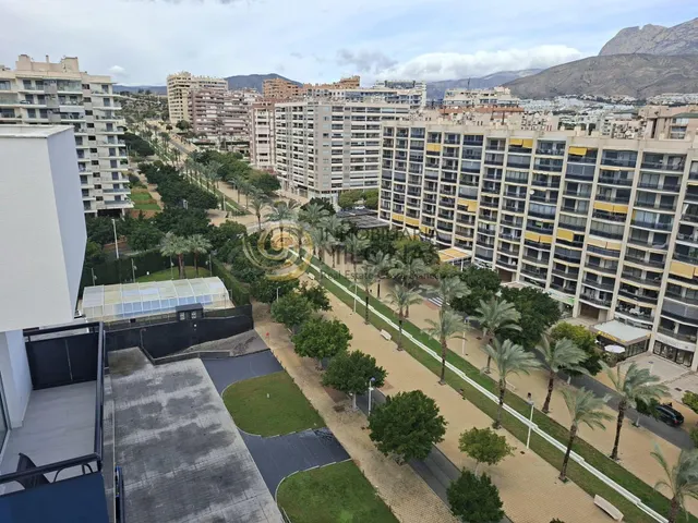 Ático Dúplex con Solárium Privado a 100 m de la Playa en La  - foto 4