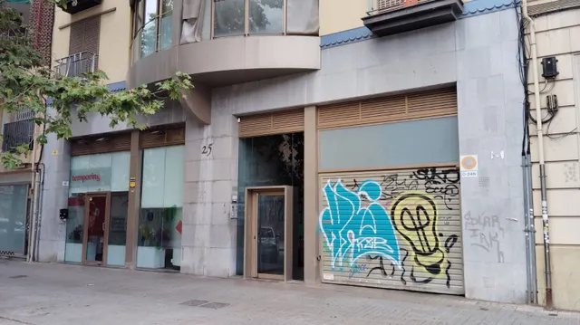 Parking de moto 9m² en alquiler - Eixample — 3