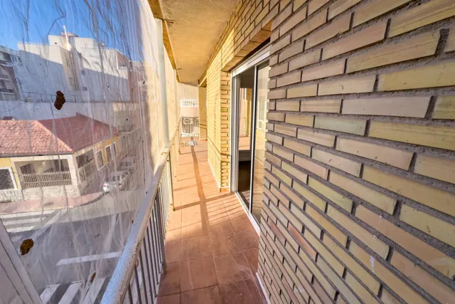 Amplio piso reformado en segunda línea de la Playa del Cura — 142 m2, 4 dormitorios, vistas al mar y orientación suroeste — 29