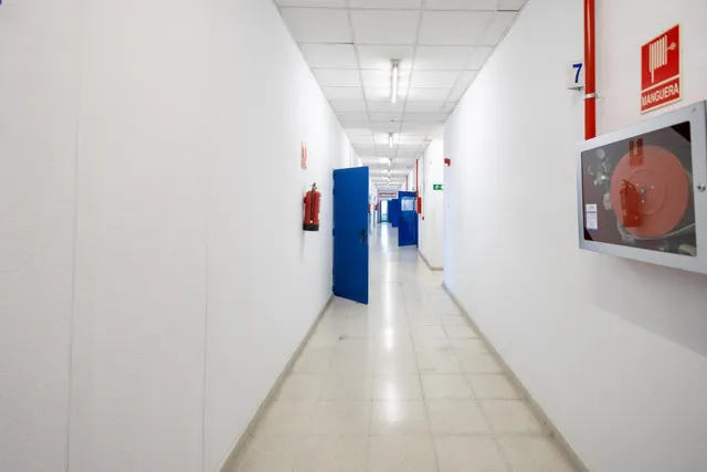 Oficina en venta en Avenida de la Albufera 323, Madrid — 26