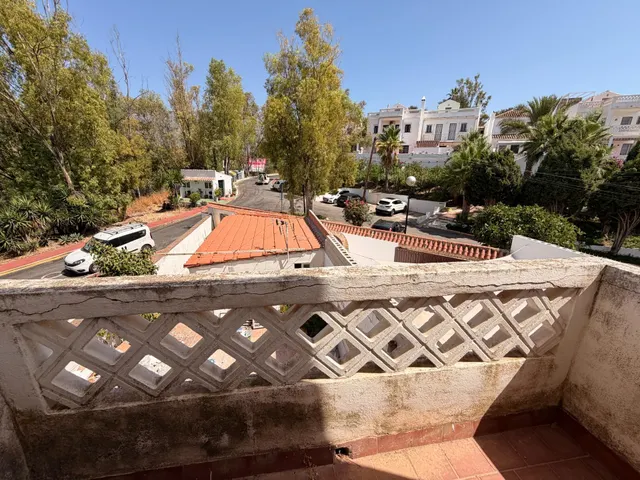 PAREADO EN LA SIERREZUELA , MIJAS - OPORTUNIDAD DE REFORMA — 40