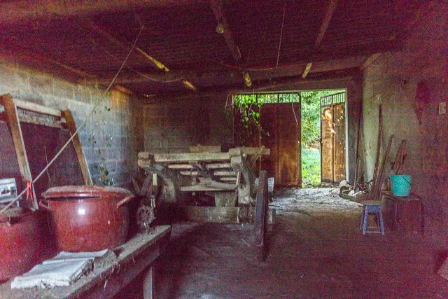 Encantadora Casa con Terreno en Abegondo, Galicia — 6