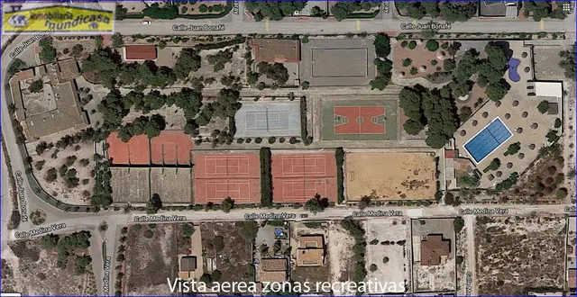 Parcela urbana de 806 m2 en Urbanización El Reloj — 13
