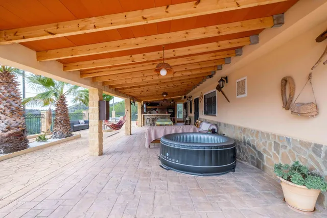 Preciosa finca Chalet con 4 dormitorios y 3.000 m2 de parcela vallada en la Robella — 18