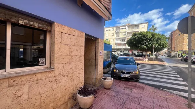 Local comercial 71m² en venta - Estacion de autobuses — 41