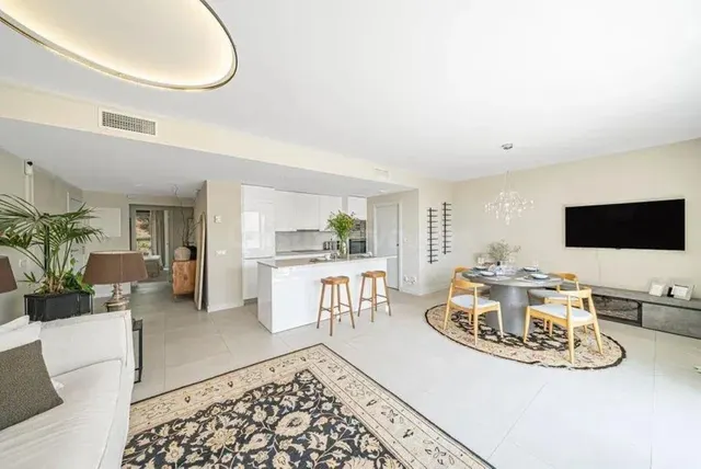 Apartamento 3 habitaciones 110m² en venta - Costa Del Sol - foto 2