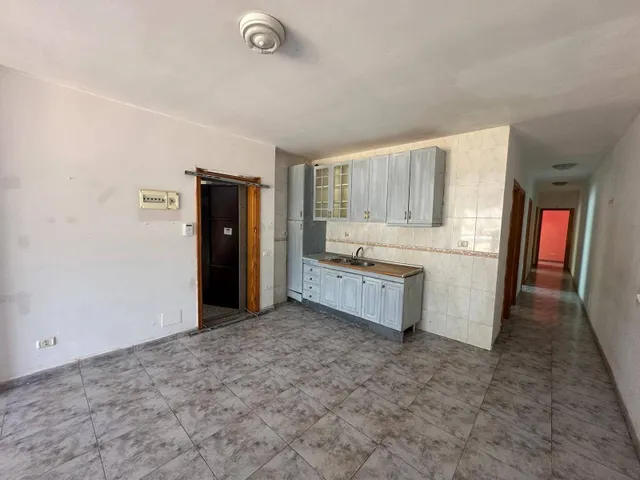 PISO EN VECINDARIO — 20