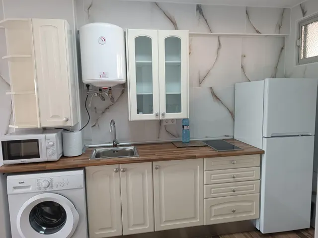 Apartamento en zona del Rincon de Loix. Reformado, 3 dormitorios, parking y piscina comunitaria. — 13
