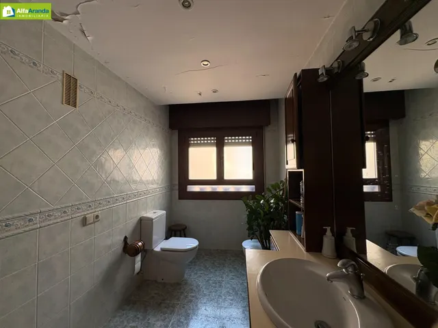 PISO CENTRICO CON GARAJE Y TRASTERO — 9