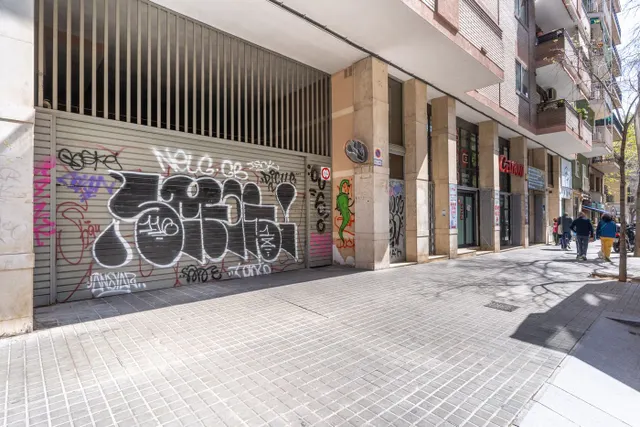 Parking 14m² en alquiler - Eixample — 12