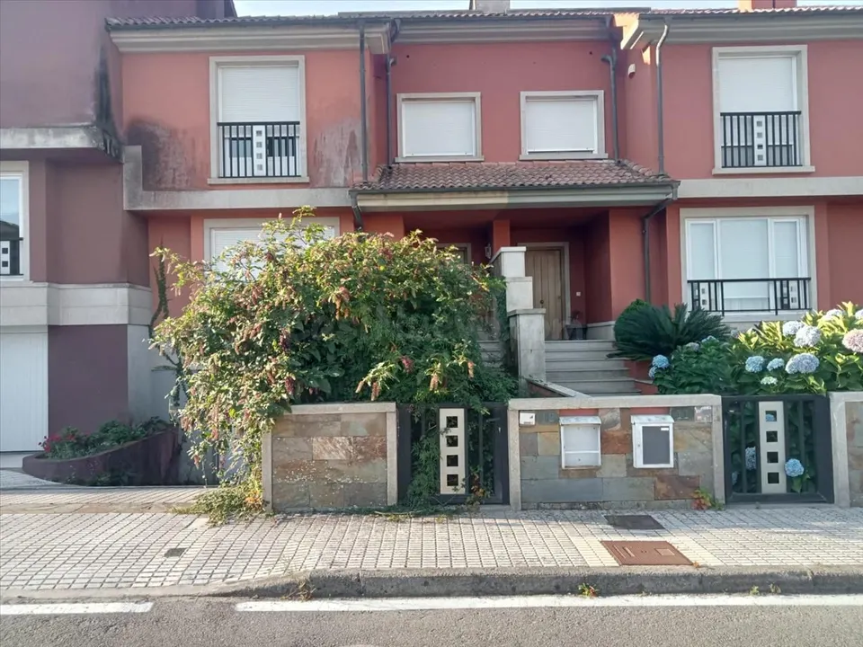 VENTA DE CASA EN SANXENXO