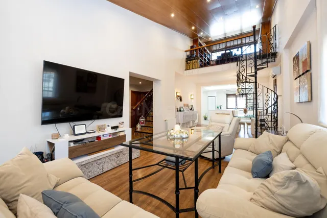 CHALET DE ENSUEÑO EN URB. VIÑA DEL REY, OTURA — 4