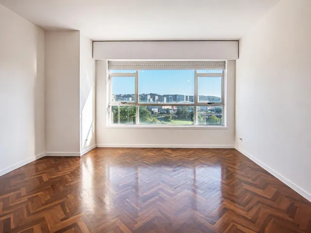 Piso con garaje y trastero en torre en Elviña — 6