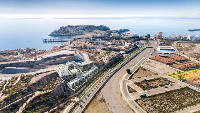 COMPLEJO RESIDENCIAL DE OBRA NUEVA EN AGUILAS — 7