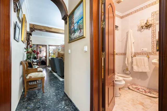 Chalet y parcela segregable en Palomares del Río — 28