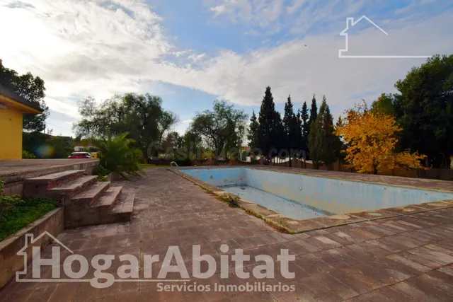 ¡MAGNÍFICO CHALET! MUY LUMINOSO CON PISCINA PRIVADA Y TERRAZ - foto 3