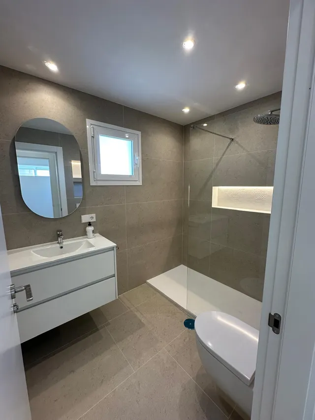 PISO TOTALMENTE REFORMADO EN EL ALBIR CON PISCINA Y CERCA DEL MAR ! — 13