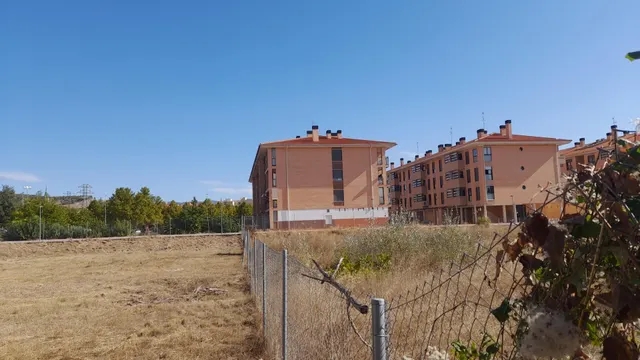 Dos terrenos en venta en Casta Álvarez. Calatayud — 4