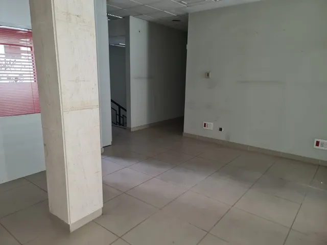 Locales en venta en la c/ Carmen de Valdemoro — 13