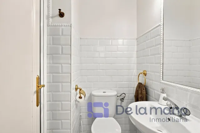VIVIENDA SEÑORIAL ACTUALIZADA IDEAL PARA PAREJAS CON O SIN HIJOS — 21