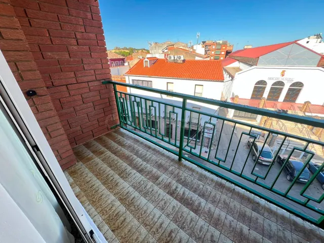 Amplio Piso en Almaden, Ideal para Entrar a Vivir por Solo € - foto 3