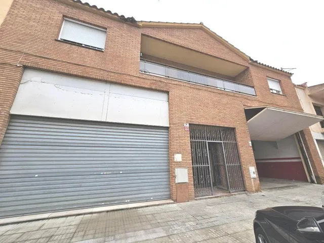 Gran casa con local de 160m2 en Reus — 19