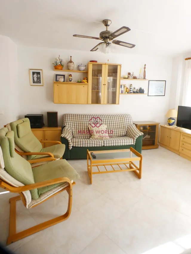 SE VENDE PISO EN RESIDENCIAL CON PISCINA COMUNITARIA Y GARAJE MUY CERCA DE LA PLAYA — 7