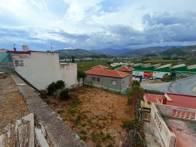 TERRENO URBANO 590 M2 EN ALMUÑECAR — 3