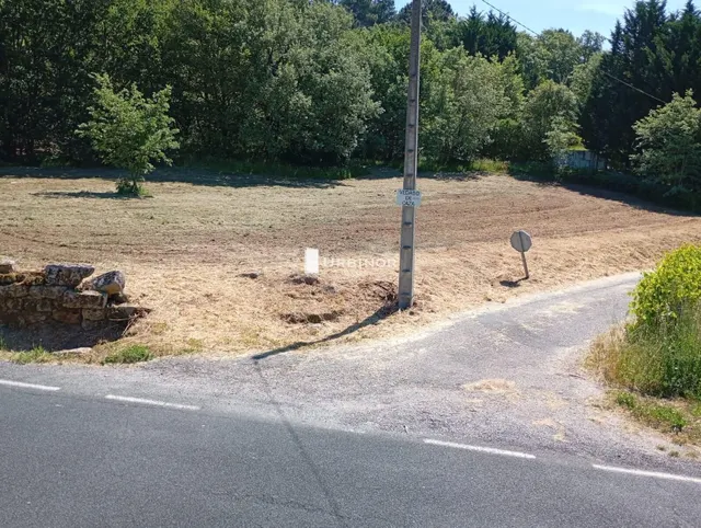 Terreno edificable en zona de expansión. LOÑOA. Pereiro de A