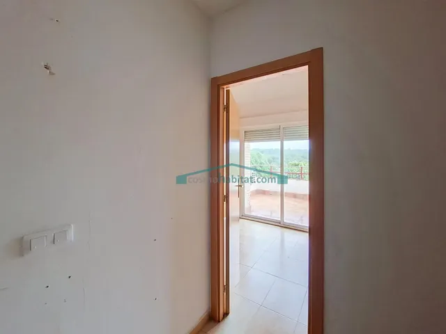 Chalet con jardín, 4 dormitorios y sótano independiente en Alfara de la Baronía — 40